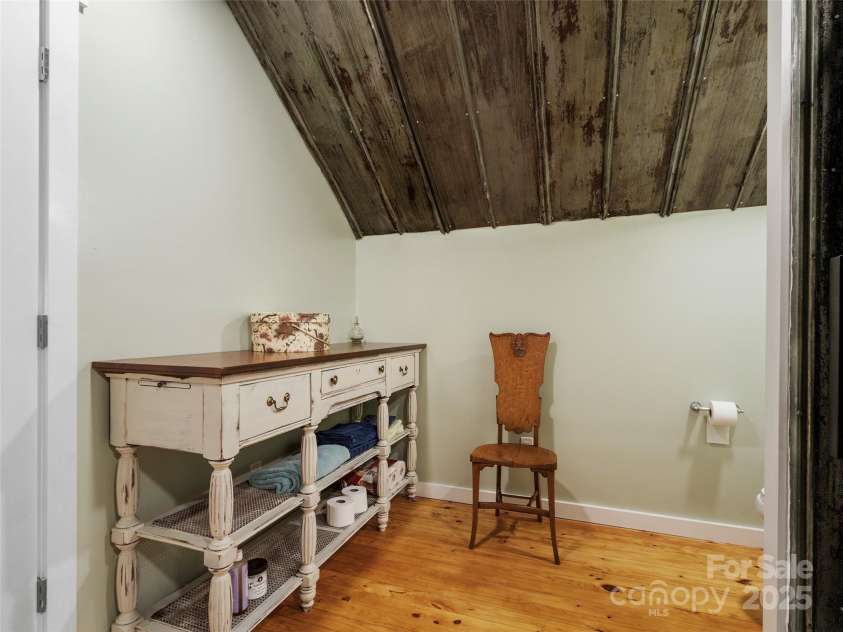 407 Terrell Drive, Bakersville, NC 28705.  MLS# CAR4304322, YatesRealty ID 7442. 