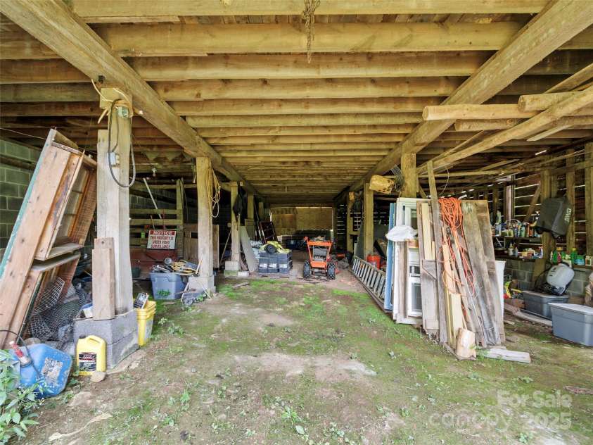 407 Terrell Drive, Bakersville, NC 28705.  MLS# CAR4304322, YatesRealty ID 7442. 