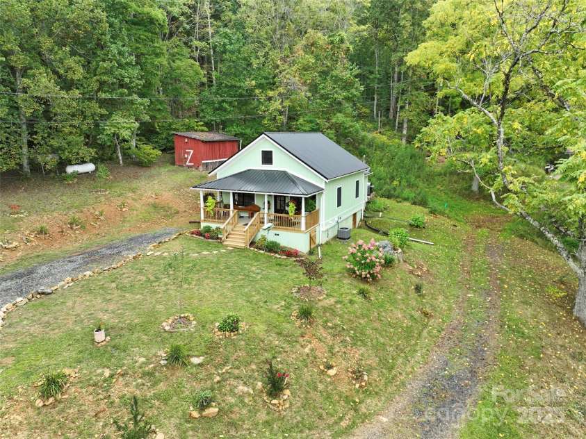 407 Terrell Drive, Bakersville, NC 28705.  MLS# CAR4304322, YatesRealty ID 7442. 