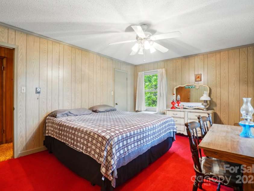 422 Sherrill Farm Road, Lincolnton, NC 28092.  MLS# CAR4242917, YatesRealty ID 7443. 