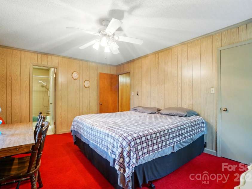 422 Sherrill Farm Road, Lincolnton, NC 28092.  MLS# CAR4242917, YatesRealty ID 7443. 