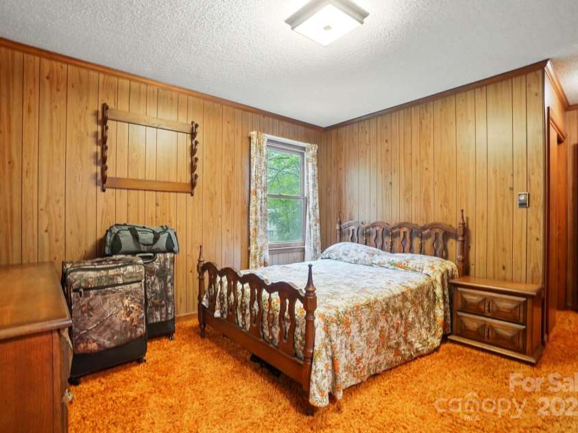 422 Sherrill Farm Road, Lincolnton, NC 28092.  MLS# CAR4242917, YatesRealty ID 7443. 