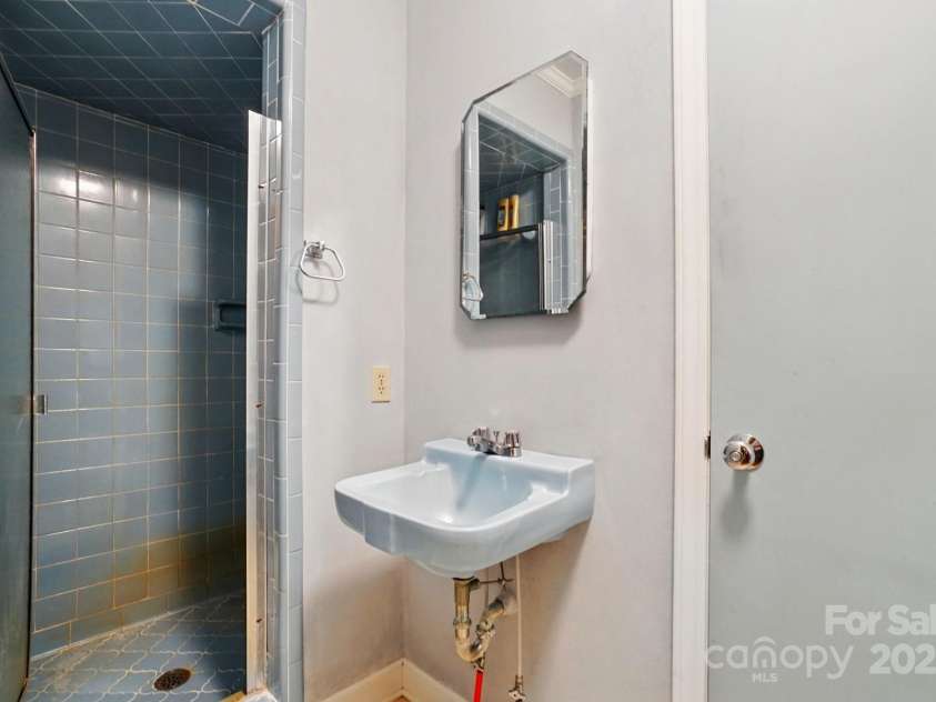 422 Sherrill Farm Road, Lincolnton, NC 28092.  MLS# CAR4242917, YatesRealty ID 7443. 