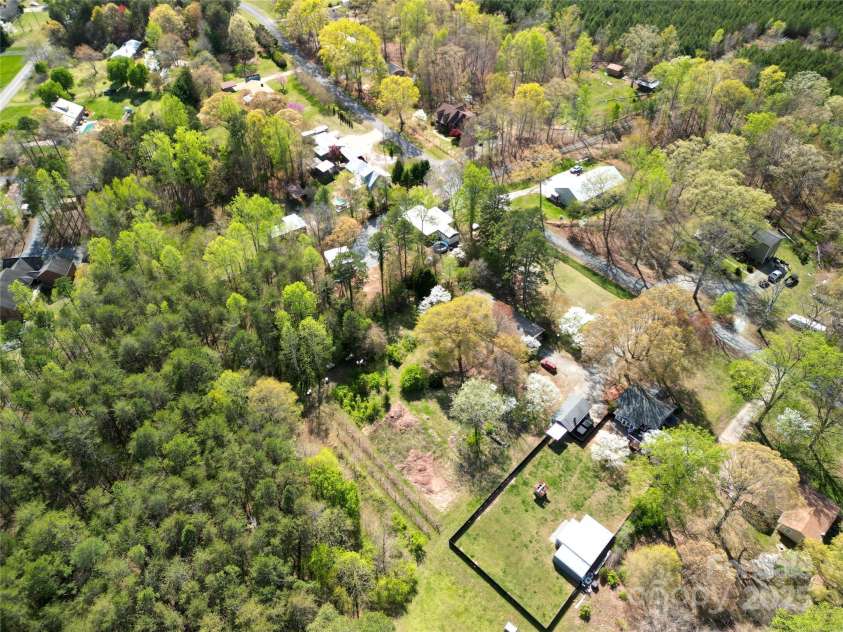 422 Sherrill Farm Road, Lincolnton, NC 28092.  MLS# CAR4242917, YatesRealty ID 7443. 
