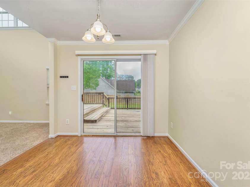 225 Carrie Court, Concord, NC 28027.  MLS# CAR4245716, YatesRealty ID 7444. Breakfast room