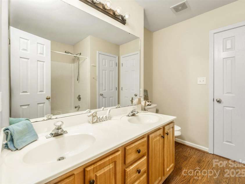 225 Carrie Court, Concord, NC 28027.  MLS# CAR4245716, YatesRealty ID 7444. Main Bathroom
