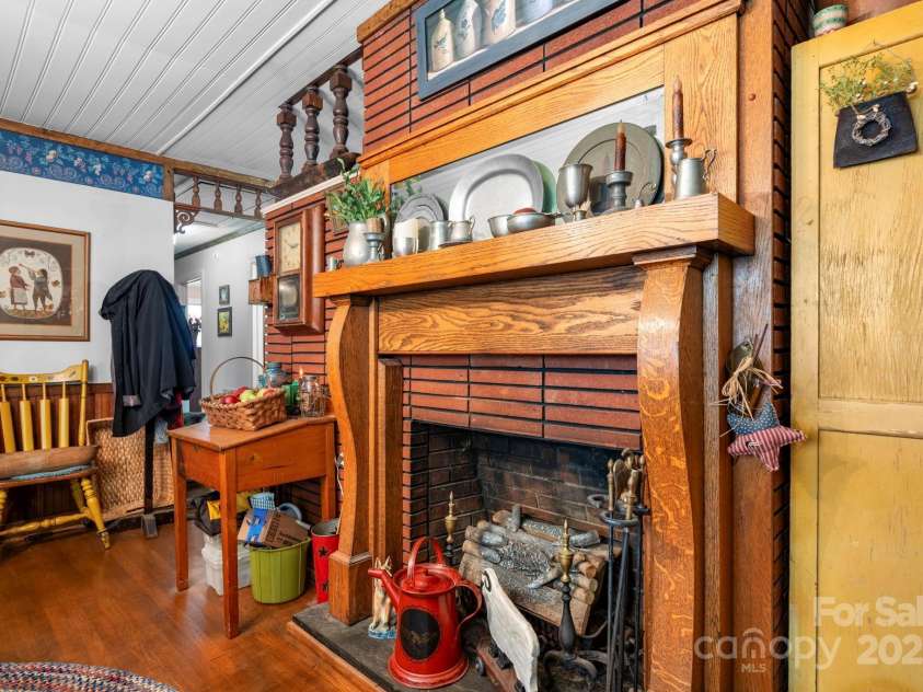 901 Union Street, Maiden, NC 28650.  MLS# CAR4322625, YatesRealty ID 7445. 