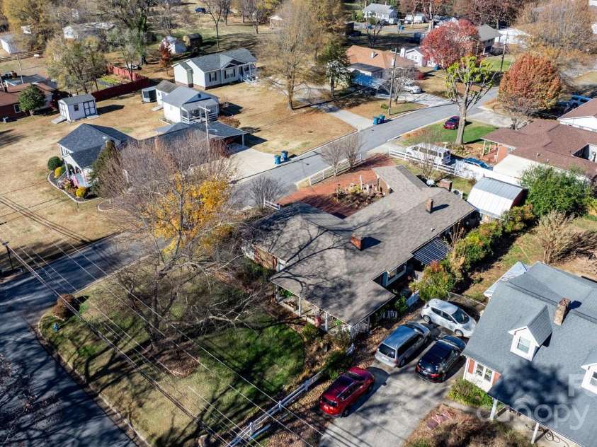 901 Union Street, Maiden, NC 28650.  MLS# CAR4322625, YatesRealty ID 7445. 