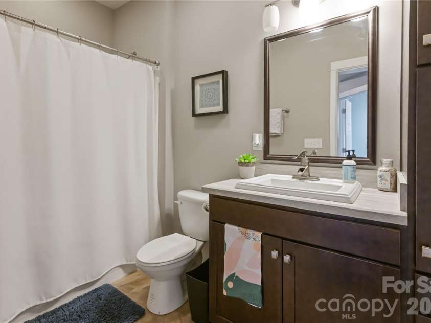 123 Arline Henry Way, Asheville, NC 28806.  MLS# CAR4232266, YatesRealty ID 7446. 