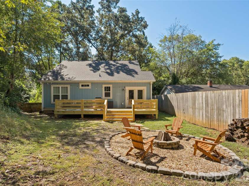 123 Arline Henry Way, Asheville, NC 28806.  MLS# CAR4232266, YatesRealty ID 7446. New Back Deck/Fenced Backyard