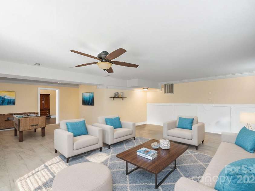 220 Augusta Drive, Statesville, NC 28625.  MLS# CAR4274389, YatesRealty ID 7446. 