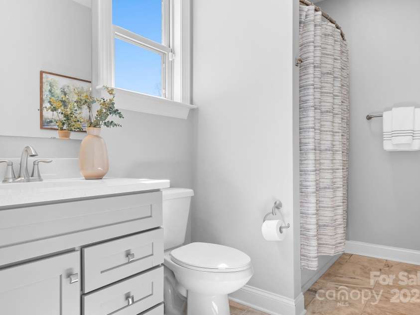 152 Broadleaf Drive, Denver, NC 28037.  MLS# CAR4233041, YatesRealty ID 7447. 