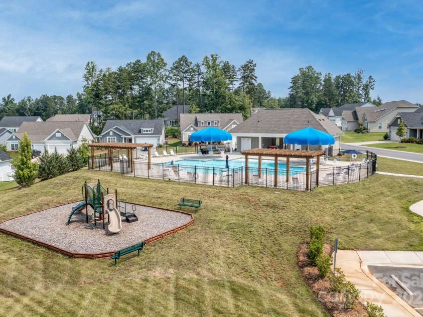 152 Broadleaf Drive, Denver, NC 28037.  MLS# CAR4233041, YatesRealty ID 7447. 