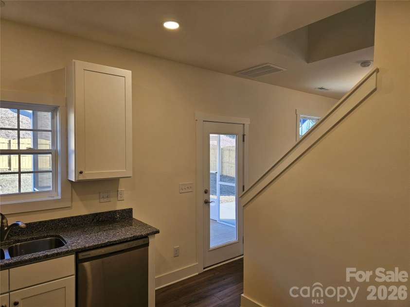 109 Crew Lane, Black Mountain, NC 28711.  MLS# CAR4328209, YatesRealty ID 7448. 