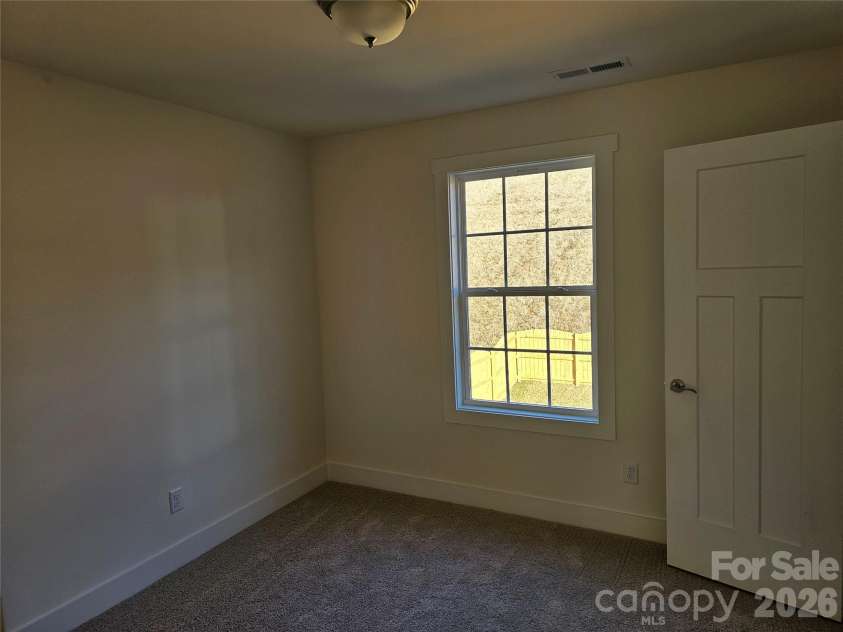 109 Crew Lane, Black Mountain, NC 28711.  MLS# CAR4328209, YatesRealty ID 7448. 