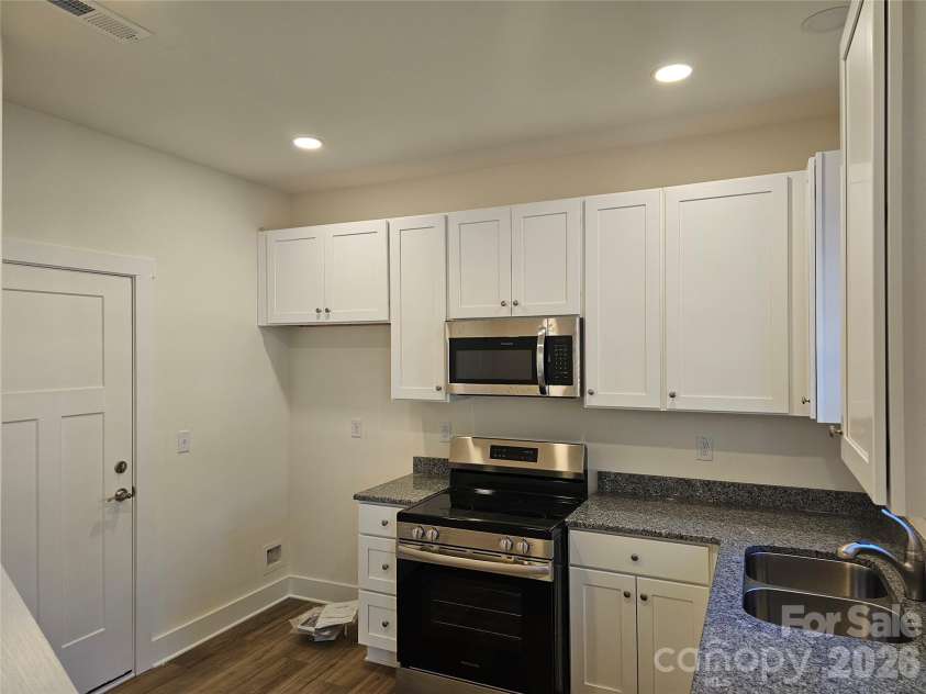 109 Crew Lane, Black Mountain, NC 28711.  MLS# CAR4328209, YatesRealty ID 7448. Kitchen