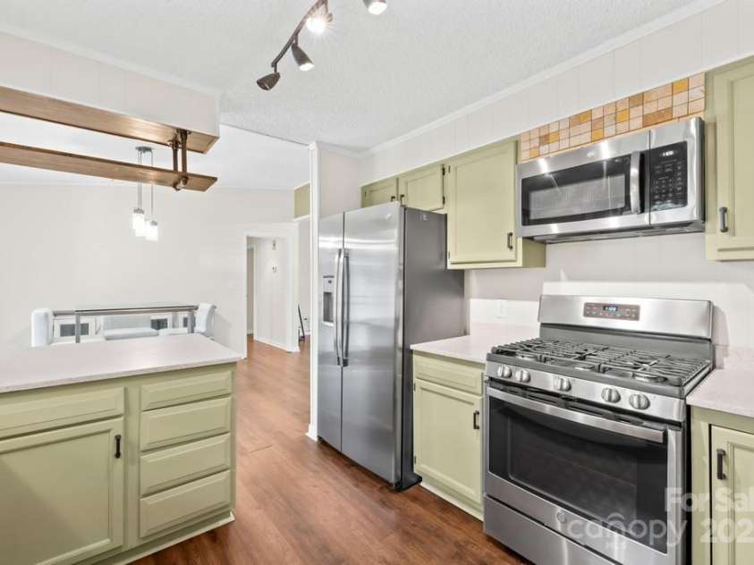 509 Carole Lane, Charlotte, NC 28214.  MLS# CAR4246567, YatesRealty ID 7448. 