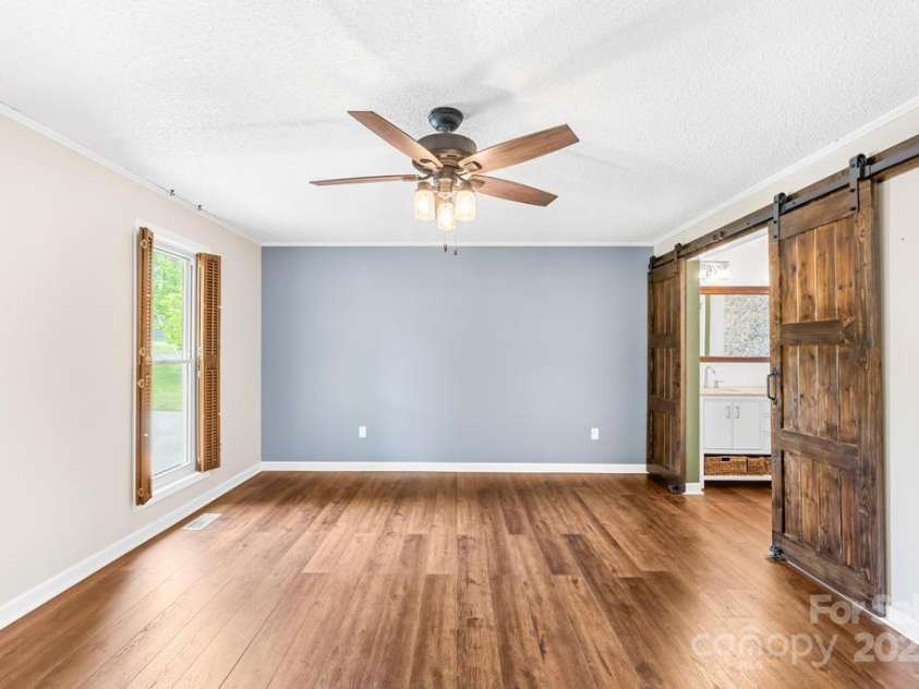 509 Carole Lane, Charlotte, NC 28214.  MLS# CAR4246567, YatesRealty ID 7448. 