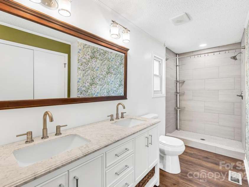 509 Carole Lane, Charlotte, NC 28214.  MLS# CAR4246567, YatesRealty ID 7448. 