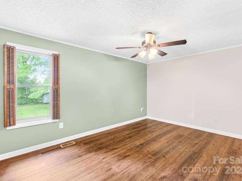 509 Carole Lane, Charlotte, NC 28214.  MLS# CAR4246567, YatesRealty ID 7448. 