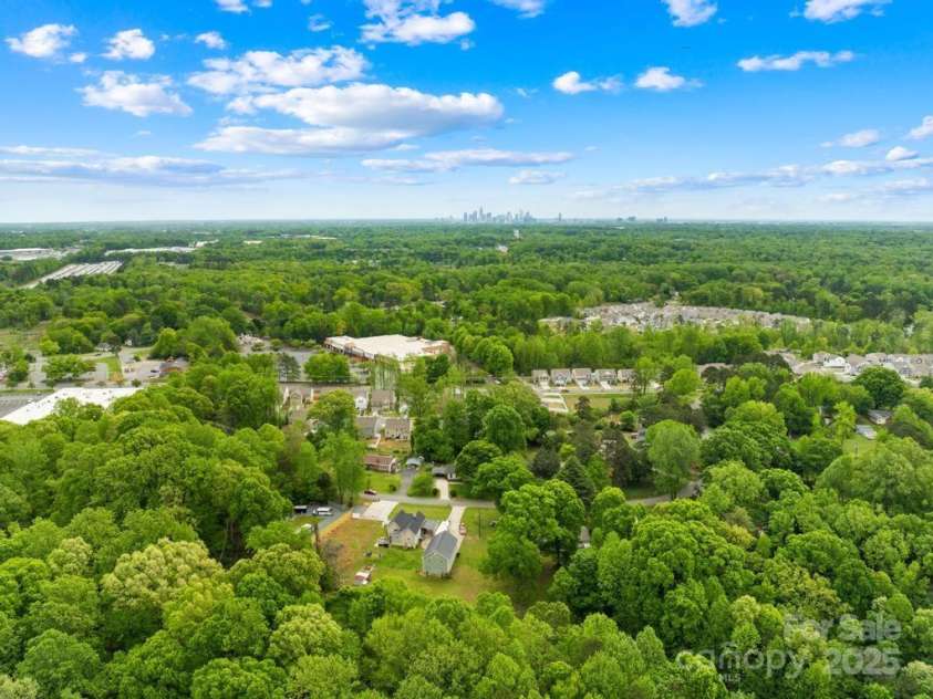 509 Carole Lane, Charlotte, NC 28214.  MLS# CAR4246567, YatesRealty ID 7448. 