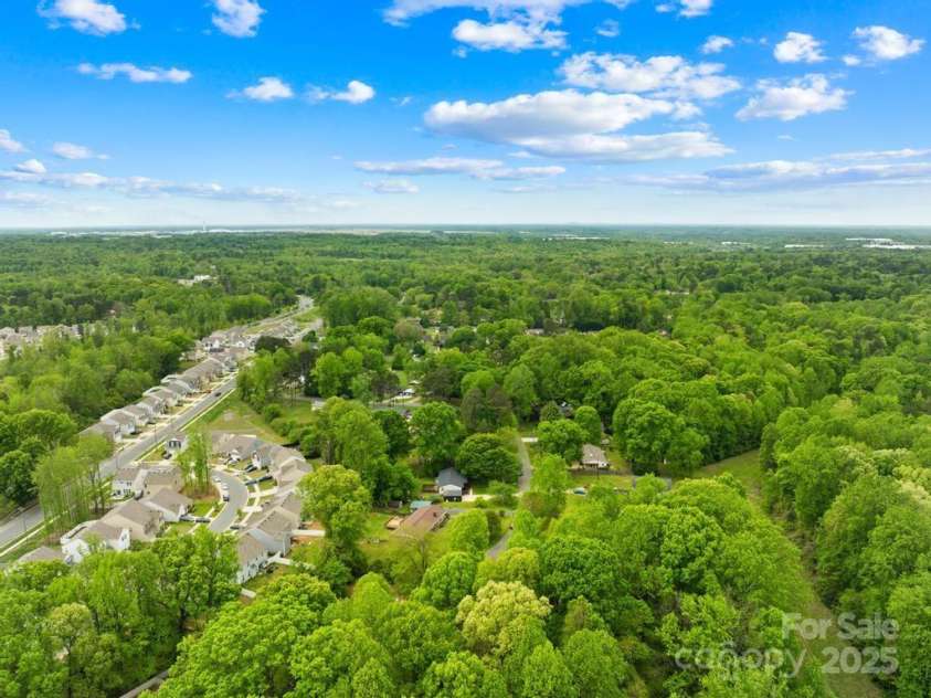 509 Carole Lane, Charlotte, NC 28214.  MLS# CAR4246567, YatesRealty ID 7448. 