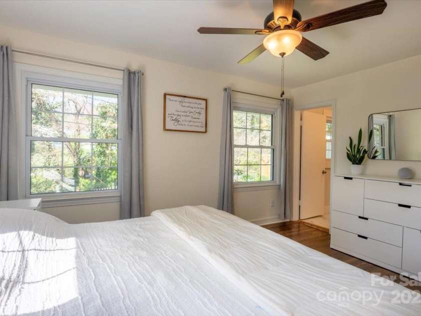 37 Far Hills Terrace, Brevard, NC 28712.  MLS# CAR4231717, YatesRealty ID 7449. 