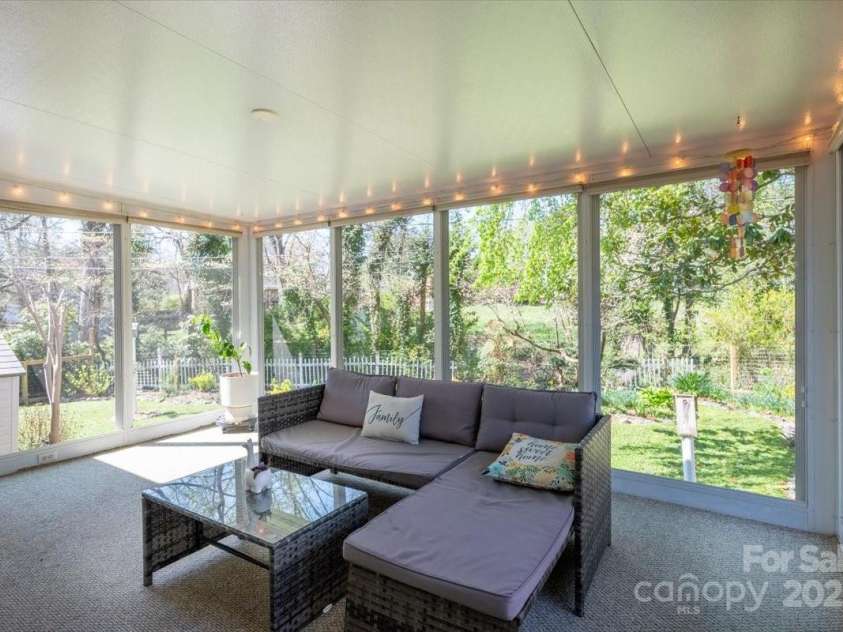 37 Far Hills Terrace, Brevard, NC 28712.  MLS# CAR4231717, YatesRealty ID 7449. 