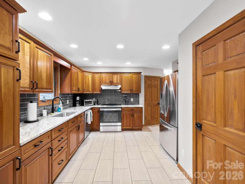 581 Hubbard Hollow Road, Rosman, NC 28772.  MLS# CAR4341055, YatesRealty ID 7449. Updated Kitchen