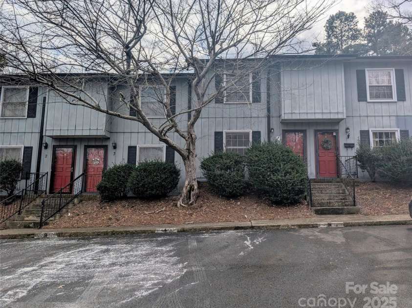 115 Eastcliff Drive, Concord, NC 28025.  MLS# CAR4220848, YatesRealty ID 745. 