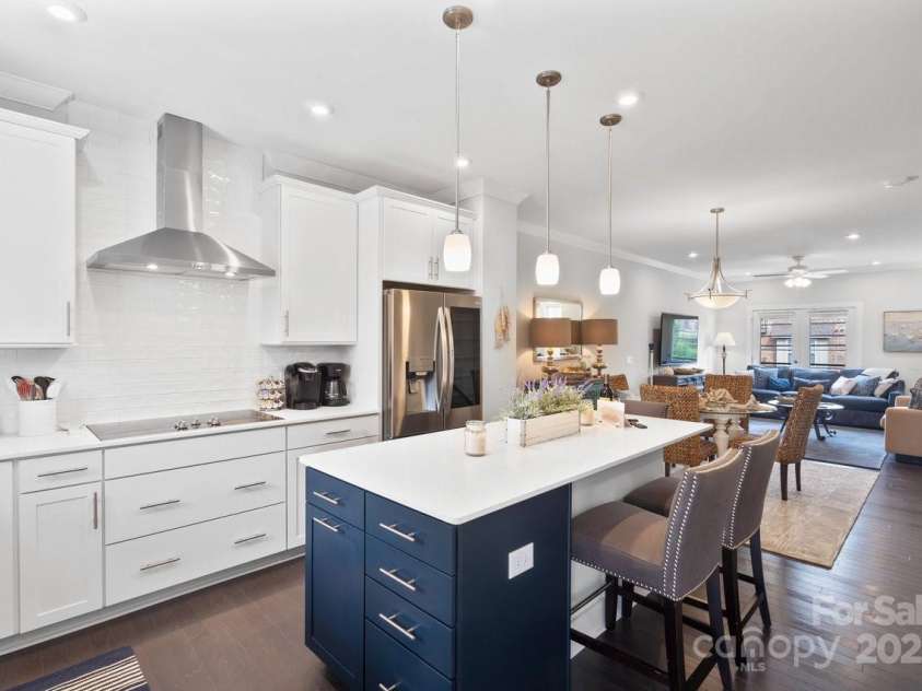 12119 Brooklyn Avenue, Charlotte, NC 28204.  MLS# CAR4300115, YatesRealty ID 7450. 