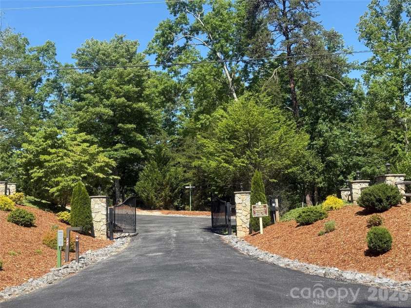 476 Double Eagle Drive, Nebo, NC 28761.  MLS# CAR4360435, YatesRealty ID 7450. 