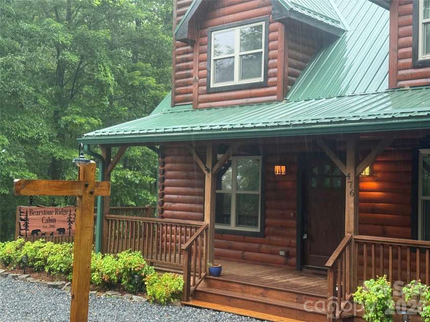 476 Double Eagle Drive, Nebo, NC 28761.  MLS# CAR4360435, YatesRealty ID 7450. 