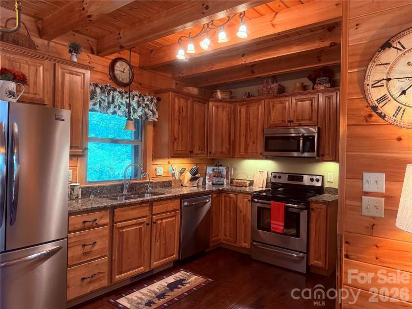 476 Double Eagle Drive, Nebo, NC 28761.  MLS# CAR4360435, YatesRealty ID 7450. 