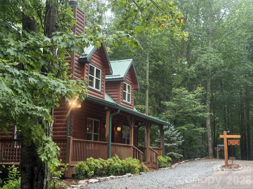 476 Double Eagle Drive, Nebo, NC 28761.  MLS# CAR4360435, YatesRealty ID 7450. 