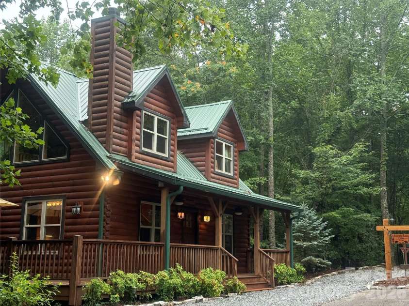 476 Double Eagle Drive, Nebo, NC 28761.  MLS# CAR4360435, YatesRealty ID 7450. 