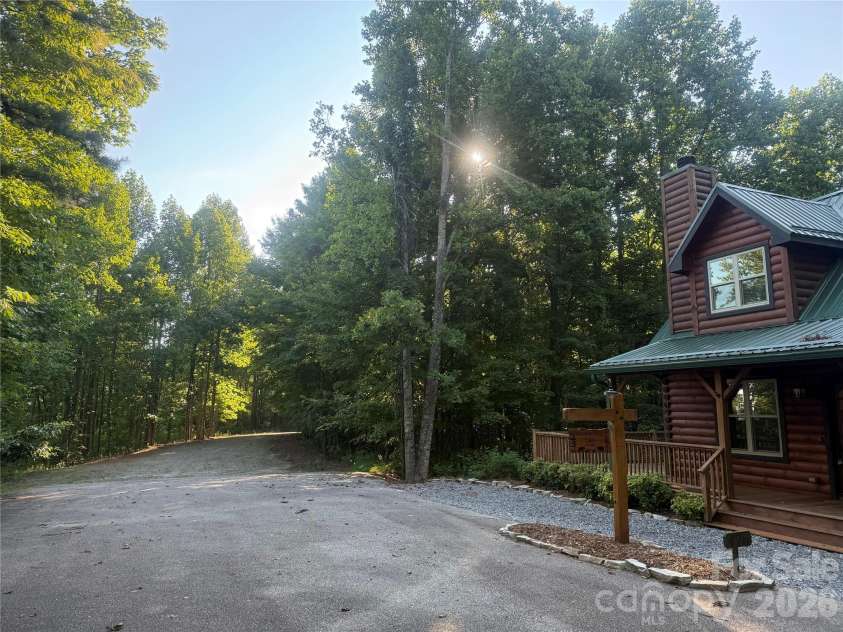 476 Double Eagle Drive, Nebo, NC 28761.  MLS# CAR4360435, YatesRealty ID 7450. 