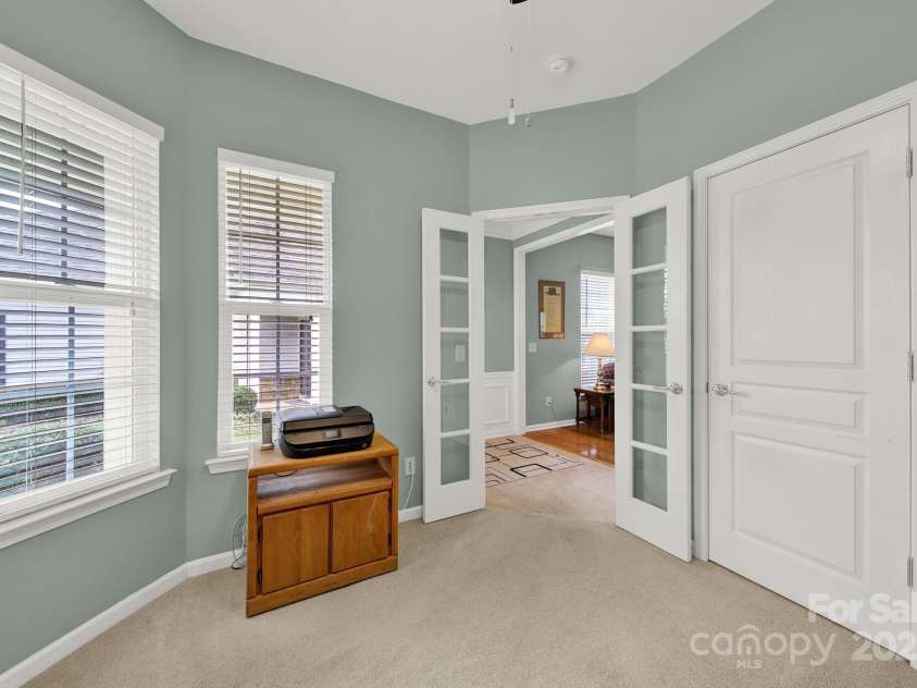 16307 Raven Crest Drive, Fort Mill, SC 29707.  MLS# CAR4297378, YatesRealty ID 7452. 