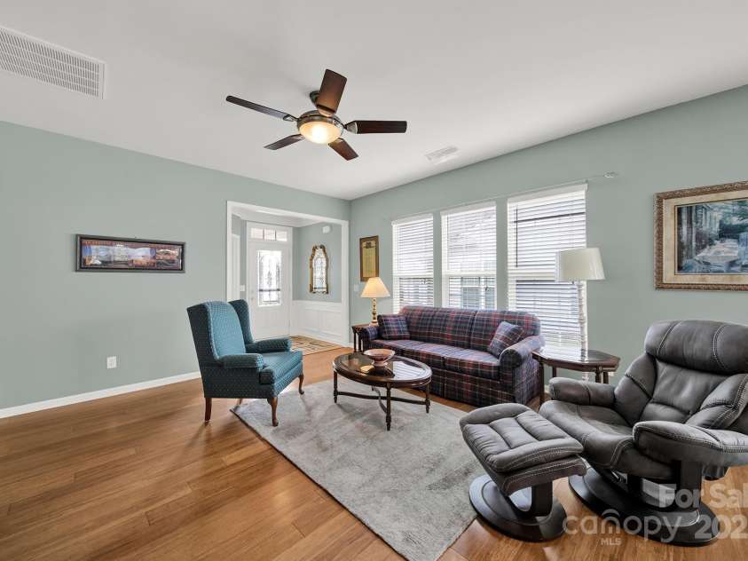 16307 Raven Crest Drive, Fort Mill, SC 29707.  MLS# CAR4297378, YatesRealty ID 7452. 