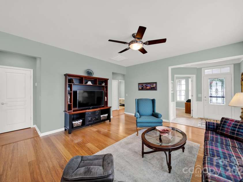16307 Raven Crest Drive, Fort Mill, SC 29707.  MLS# CAR4297378, YatesRealty ID 7452. 