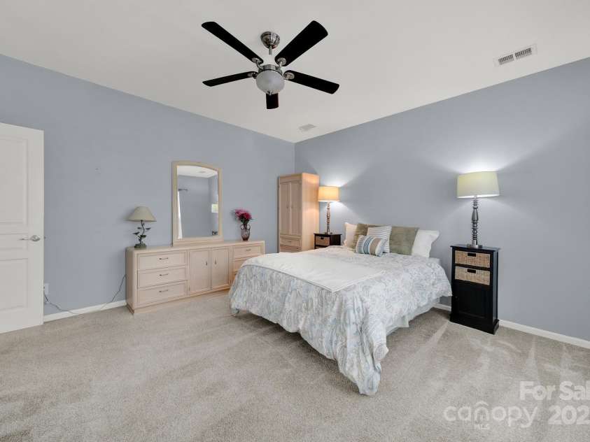 16307 Raven Crest Drive, Fort Mill, SC 29707.  MLS# CAR4297378, YatesRealty ID 7452. 