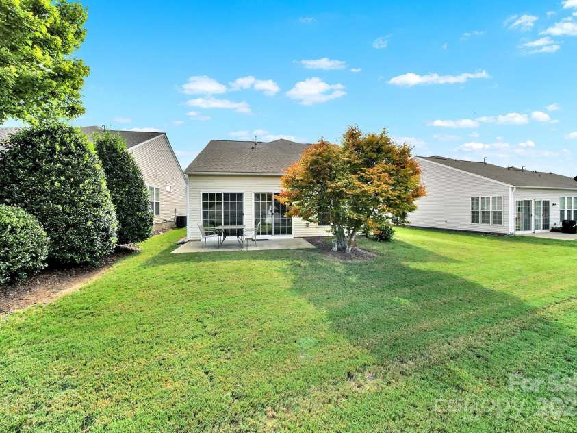 16307 Raven Crest Drive, Fort Mill, SC 29707.  MLS# CAR4297378, YatesRealty ID 7452. 