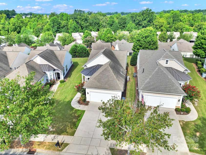 16307 Raven Crest Drive, Fort Mill, SC 29707.  MLS# CAR4297378, YatesRealty ID 7452. 