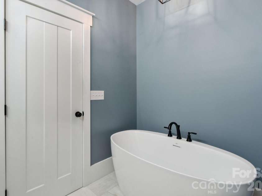 139 Sheep Path Drive, Mooresville, NC 28115.  MLS# CAR4334366, YatesRealty ID 7453. 
