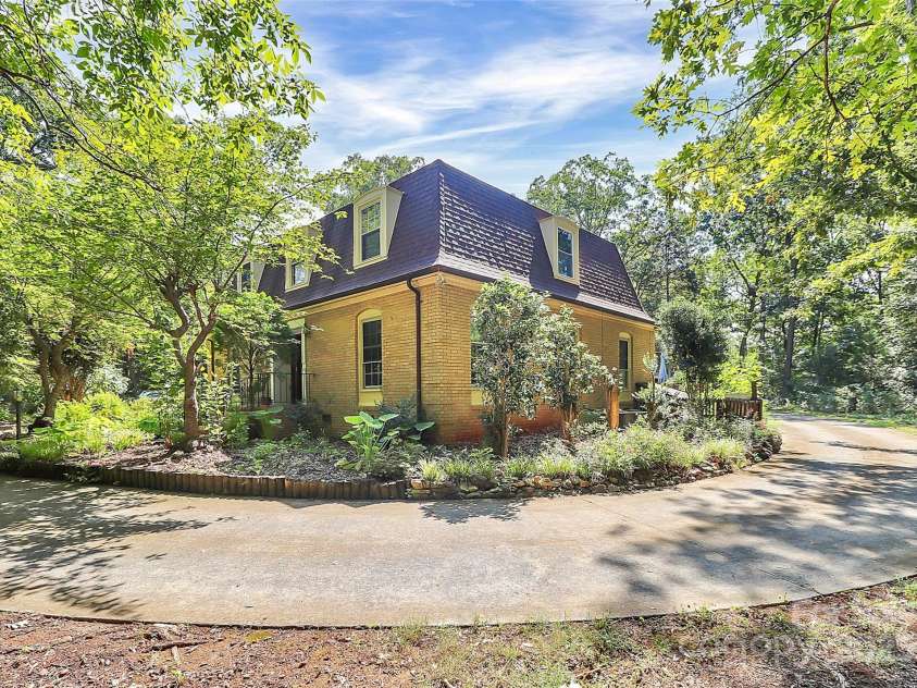 1940 Rock Hill Church Road, Matthews, NC 28104.  MLS# CAR4275289, YatesRealty ID 7456. 