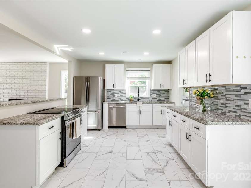 1849 Harris Road, Fort Mill, SC 29708.  MLS# CAR4241531, YatesRealty ID 7458. 