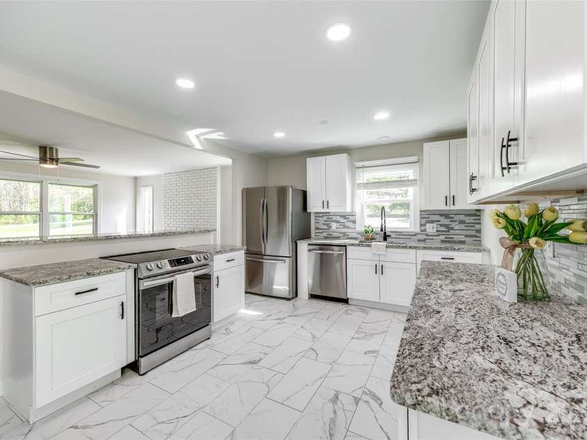 1849 Harris Road, Fort Mill, SC 29708.  MLS# CAR4241531, YatesRealty ID 7458. 