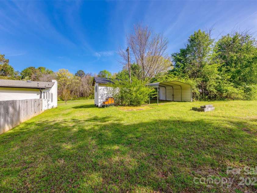 1849 Harris Road, Fort Mill, SC 29708.  MLS# CAR4241531, YatesRealty ID 7458. 