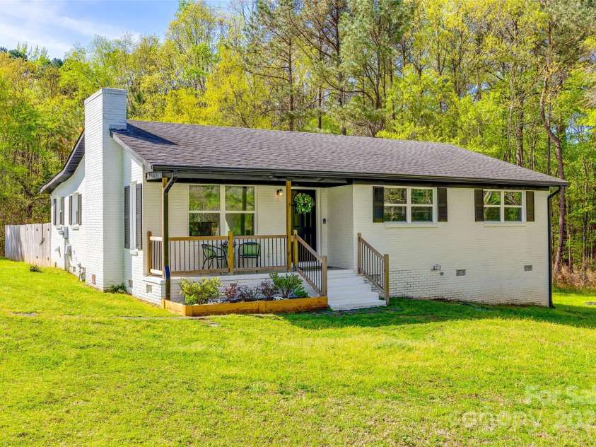 1849 Harris Road, Fort Mill, SC 29708.  MLS# CAR4241531, YatesRealty ID 7458. Front View of Home