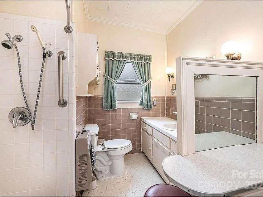 335 Harmon Street, Forest City, NC 28043.  MLS# CAR4321735, YatesRealty ID 746. 